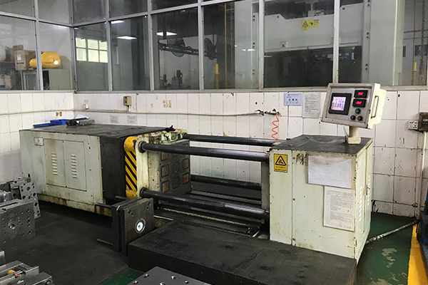小型合模机